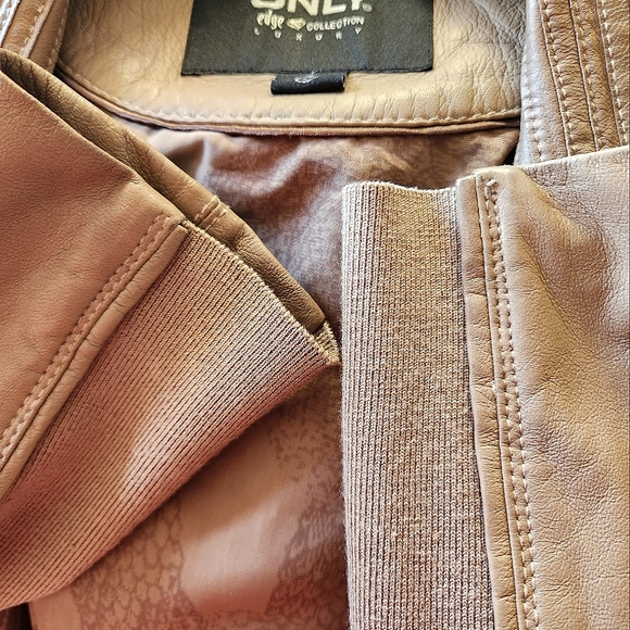 Only sheepskin leather jacket, Size S, lightly worn - Picture 7 of 14